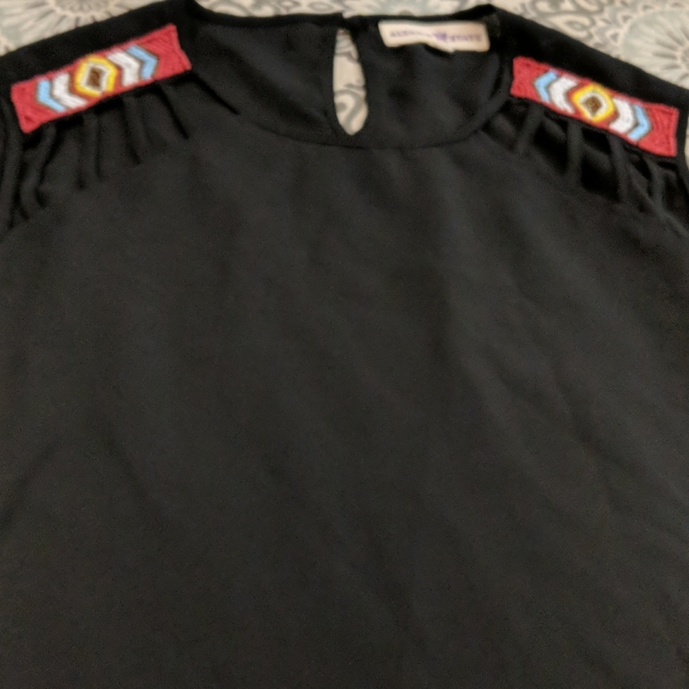 VINTAGE BOHO SLEEVELESS BLOUSE - Picture 2 of 3